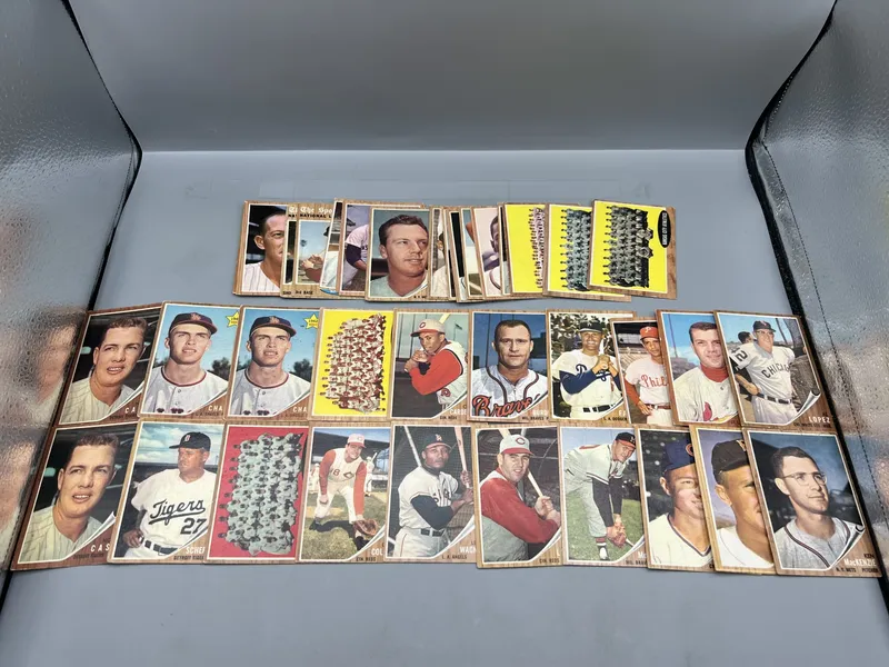 (40) 1962 Topps Baseball Cards - Varying Conditions from auction in Greenville, Ohio — image 3