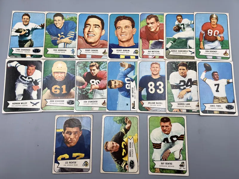 (17) 1954 Bowman Football Cards - Varying Conditions from auction in Greenville, Ohio — image 33