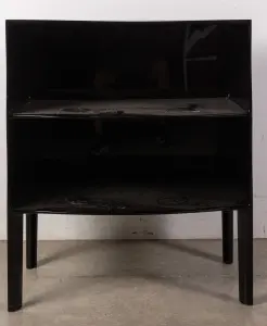 26.08.11 MA Dresser To Impress Auction — image 1