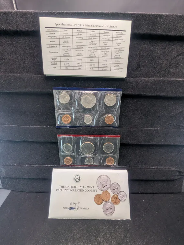 1989 P&D U.S. Uncirculated Mint Coin Set In OGP w/COA from auction in Greenville, Ohio — image 15