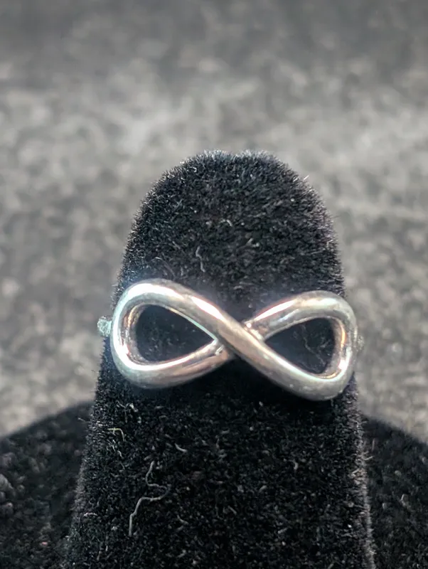 Woman's Sterling Silver Infinity Symbol Design, Size 5 Ring, Marked CIJ China 925.Ring Weighs 0.05 Troy oz. (1.7 Grams). from auction in Greenville, Ohio — image 6
