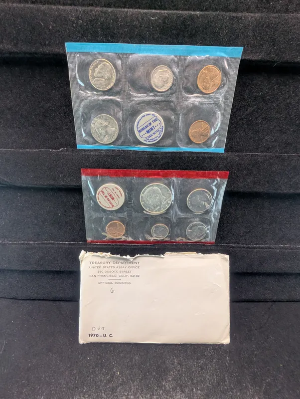 1970 P & D U.S. Uncirculated Mint Set with S Mint Mark Cent In OGP, Contains a 40% Silver Kennedy Half Dollar from auction in Greenville, Ohio — image 11
