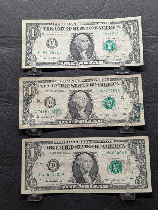 (3) ERROR 2013 Series $1 Green Seal Notes W/ Minor Inking from auction in Greenville, Ohio — image 23