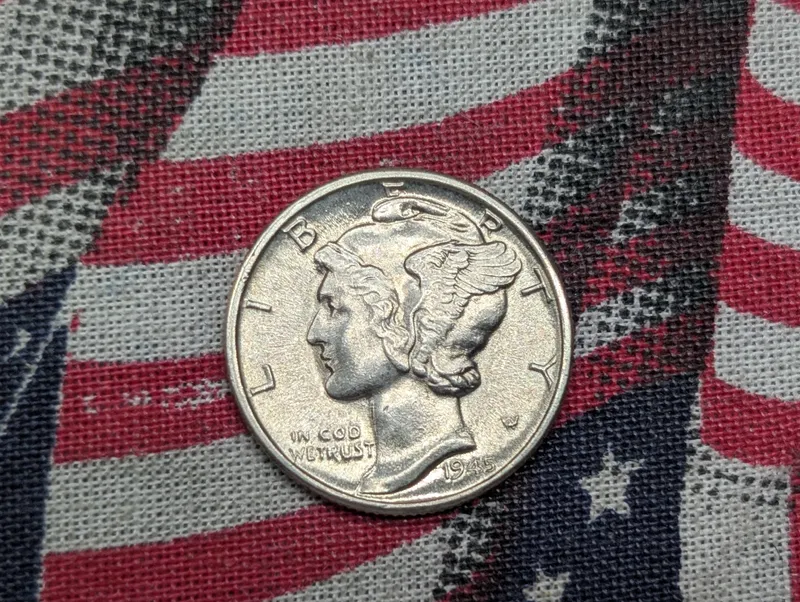 1945-D Mercury 90% Silver Dime - full bands from auction in Greenville, Ohio — image 19