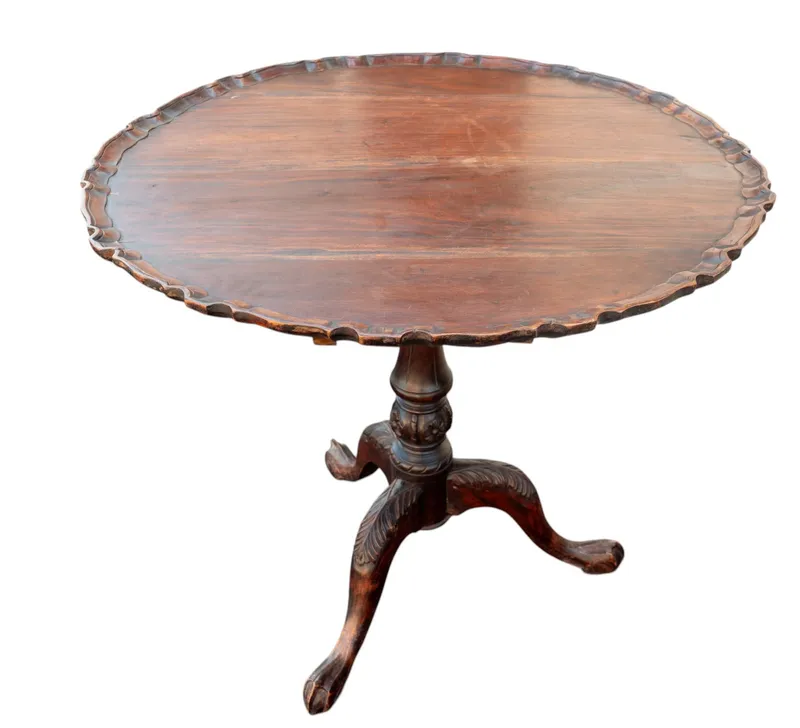 Large Pie Crust Tilt-Top Table from auction in York, Pennsylvania — image 9