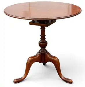 Queen Anne Style Tilt-Top Table