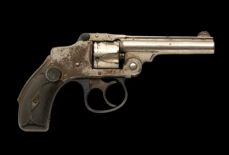 Smith & Wesson Hammerless Revolver, Cal. .32 from auction in Harrisburg, Pennsylvania — image 21