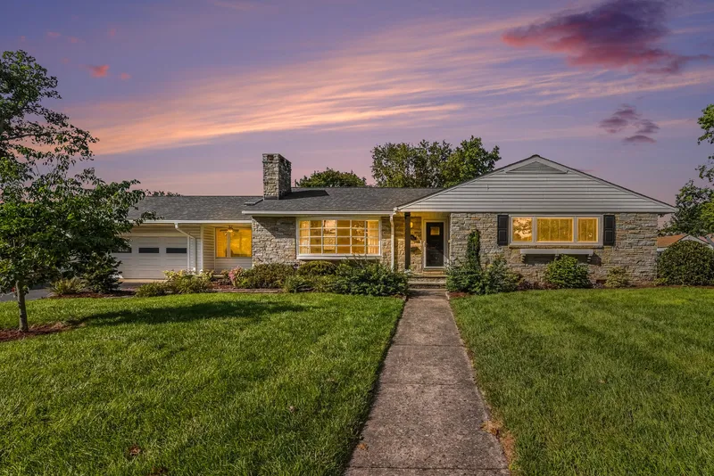 626 Wilson Street, Carlisle, PA 17013 from auction in Harrisburg, Pennsylvania — image 3