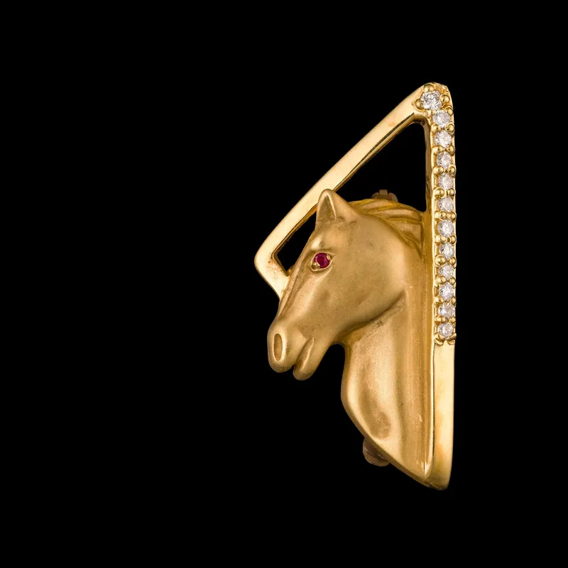 18K Gold Equestrian Horse Brooch from auction in Harrisburg, Pennsylvania — image 13