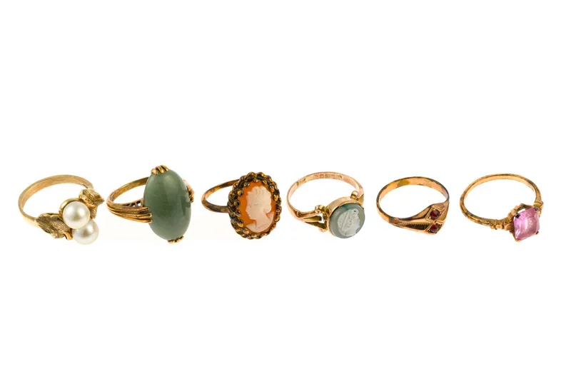 Six 10K Gold Rings from auction in Harrisburg, Pennsylvania — image 37