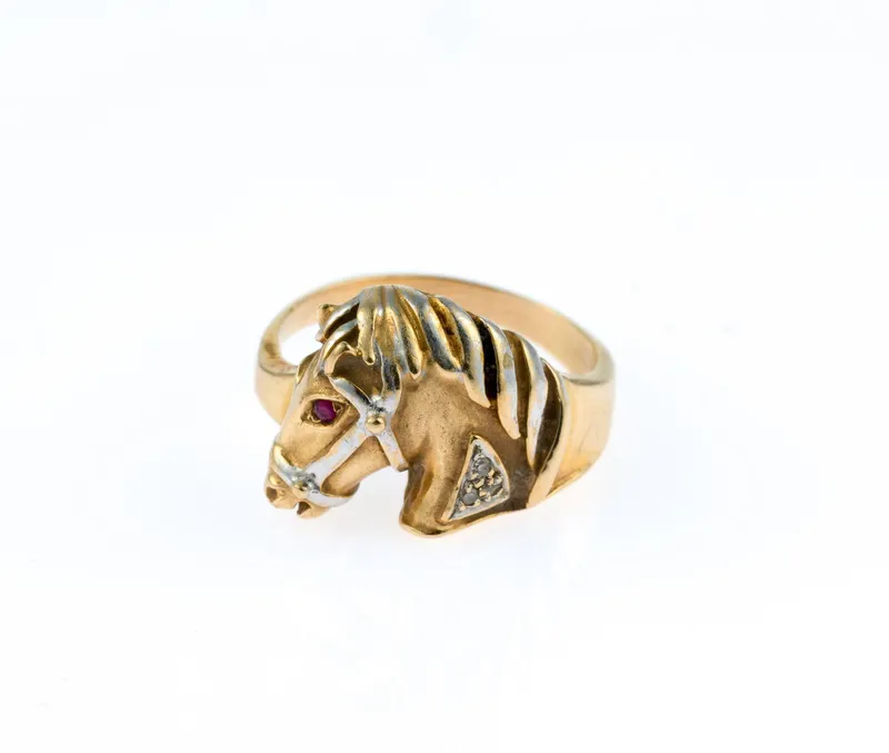 14K Gold Equestrian Cocktail Ring from auction in Harrisburg, Pennsylvania — image 39