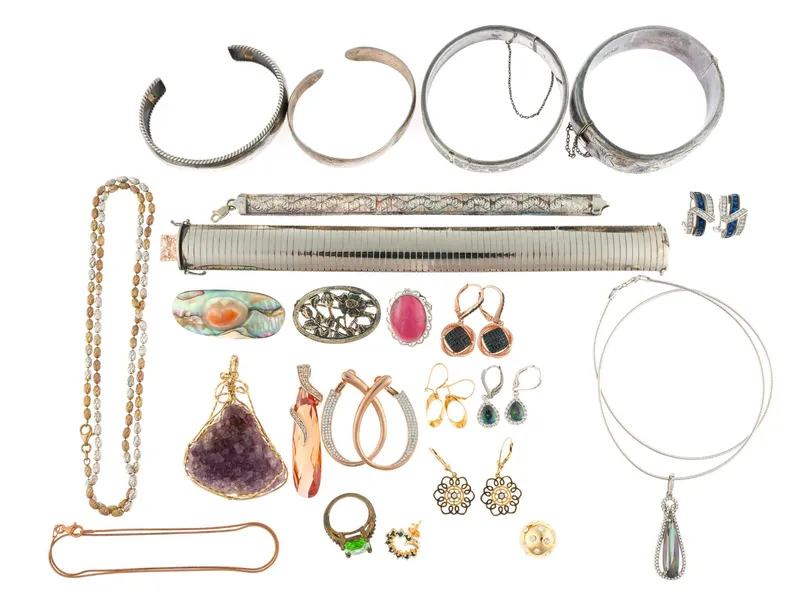 Sterling Silver and Gold Jewelry from auction in Harrisburg, Pennsylvania — image 46