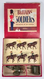 8/10 Toy Soldier Auction — image 1