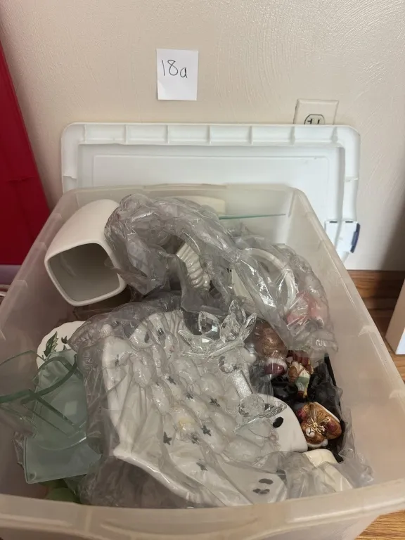 Assorted Decorative Home Decor Items from auction in Clifford , Pennsylvania — image 17