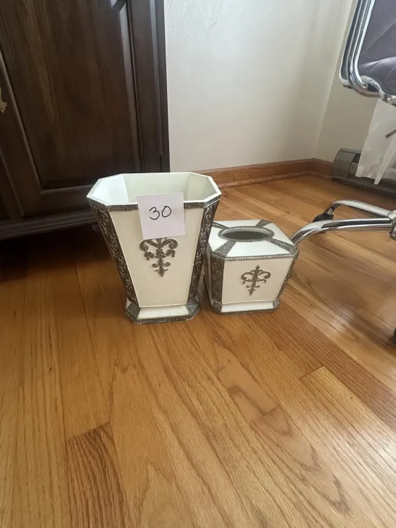 Wastebasket and Tissue Box Cover Set from auction in Clifford , Pennsylvania — image 31