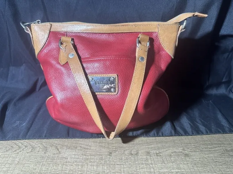 Valentina Italia Red Leather Tote Bag from auction in Clifford , Pennsylvania — image 6