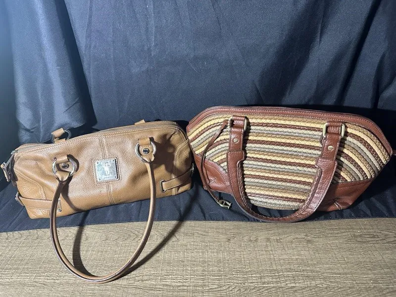 Two Brown Purses from auction in Clifford , Pennsylvania — image 20