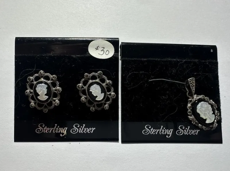 Matching NOS Cameo and Sterling Silver Pendant from auction in Clifford , Pennsylvania — image 29