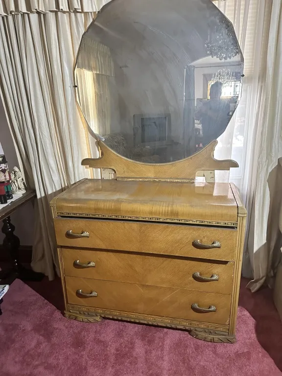 Vintage Waterfall Dresser With Mirror 3-drawer dresser with large round mirror and decorative trim from auction in Clifford , Pennsylvania — image 3