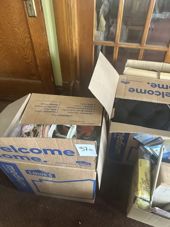 Multiple Boxes of Household Goods Must take all from auction in Clifford , Pennsylvania — image 38
