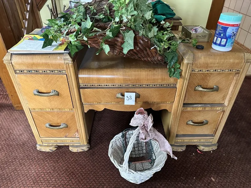 Waterfall Vanity Approx 50" long from auction in Clifford , Pennsylvania — image 39