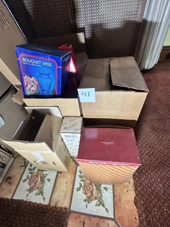 NIB Giftware from auction in Clifford , Pennsylvania — image 42