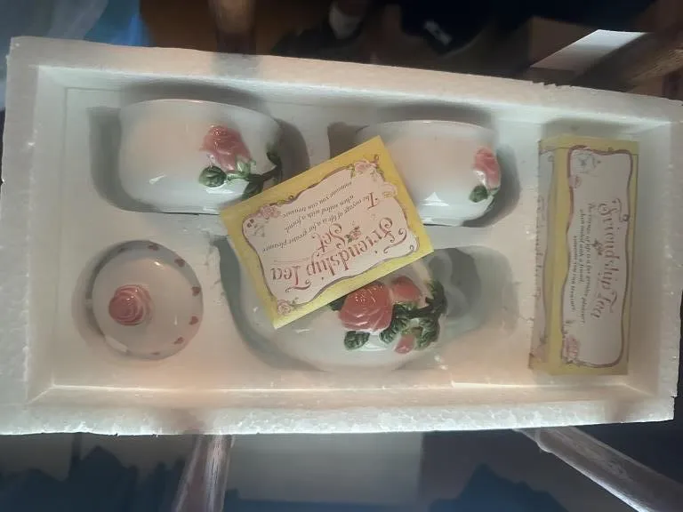 NIB Friendship Tea" Porcelain Miniature Tea Set from auction in Clifford , Pennsylvania — image 35