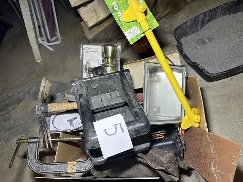 Mixed Useful Lot from auction in Clifford , Pennsylvania — image 4