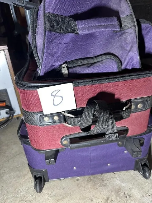 Lot of Suitcases and Duffle Bag from auction in Clifford , Pennsylvania — image 7