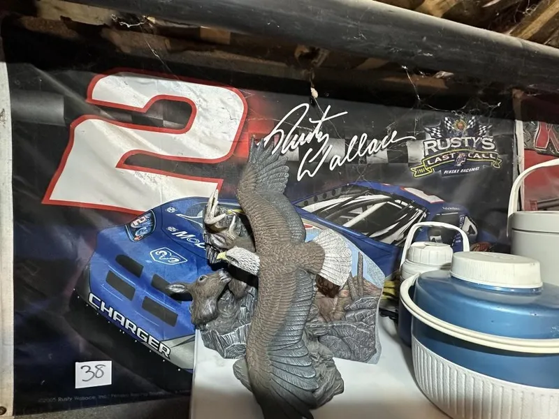 2005 Rusty Wallace Garage Flag from auction in Clifford , Pennsylvania — image 37