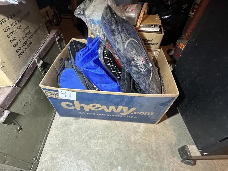 Large Box Lot of Bags from auction in Clifford , Pennsylvania — image 40