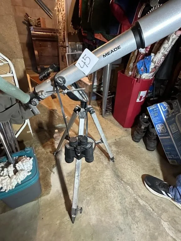 Meade Telescope and Binoculars from auction in Clifford , Pennsylvania — image 44