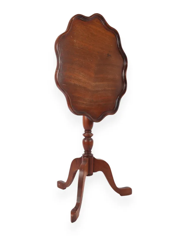 Chippendale Style Mahogany Tilt-Top Piecrust Side Table from auction in Atlanta, Georgia — image 15