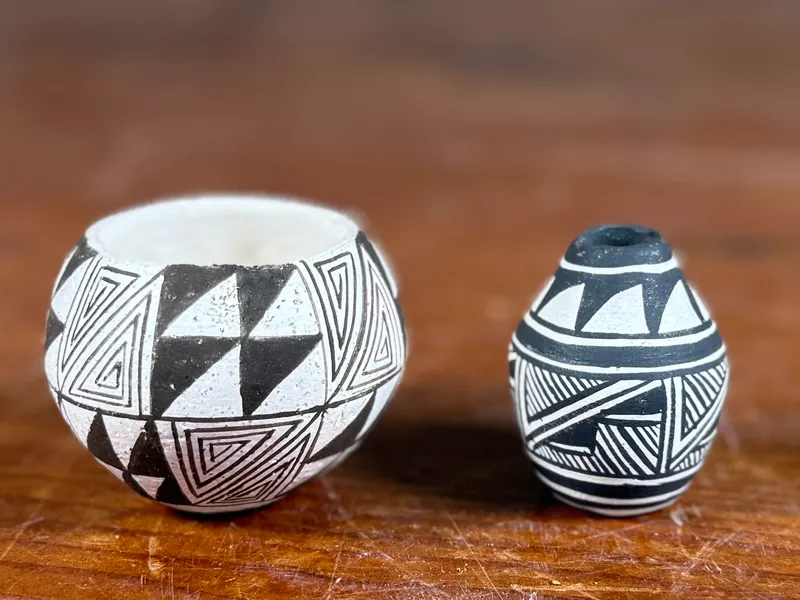 PAIR OF MINIATURE ACOMA POTS from auction in Salem, Oregon — image 41