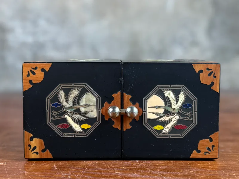 BOMANO KOREAN TRINKET BOX WITH INLAY from auction in Salem, Oregon — image 9