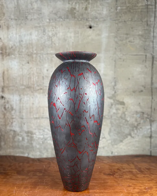 DOLBI CASHIER, ITALIAN GLASS VASE WITH LAVA EFFECT from auction in Salem, Oregon — image 17