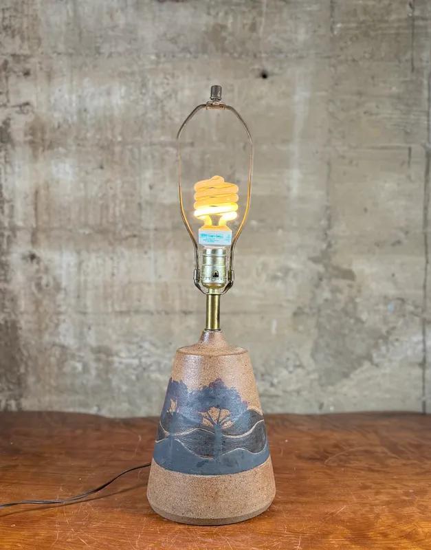 STUDIO MADE CERAMIC TABLE LAMP from auction in Salem, Oregon — image 16