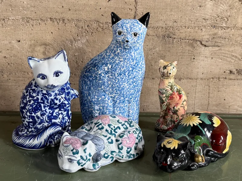 CAT SCULPTURE COLLECTION #2 from auction in Salem, Oregon — image 27
