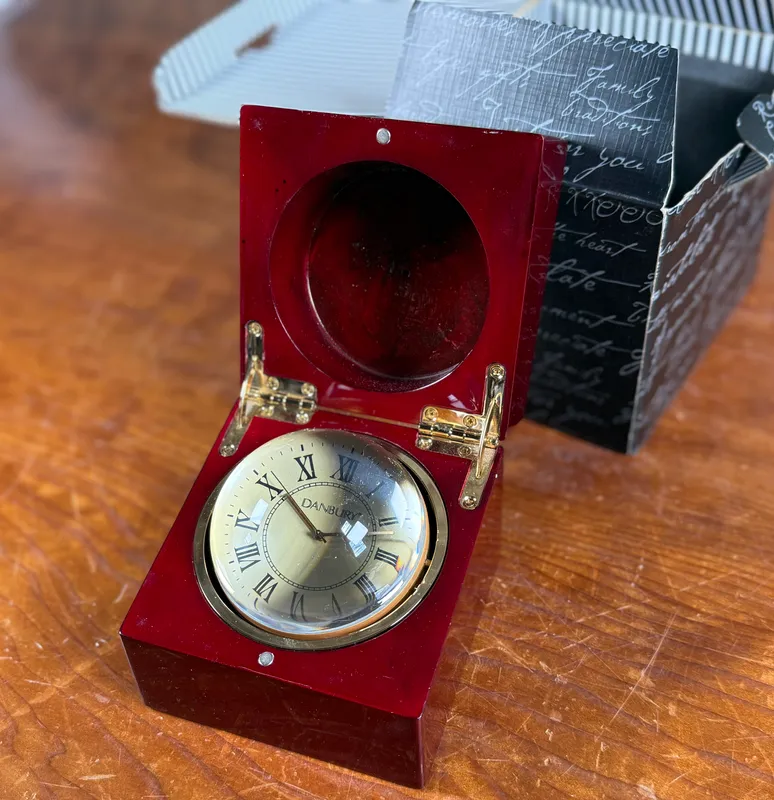 DANBURY CLOCK COMPANY, QUARTZ DESK CLOCK from auction in Salem, Oregon — image 39