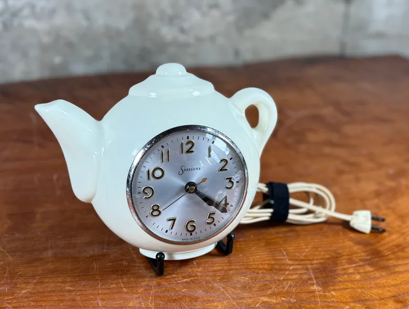SESSIONS, SELF-STARTING WHITE TEAPOT WALL CLOCK from auction in Salem, Oregon — image 38