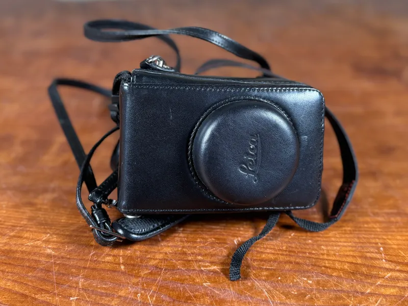 LEICA, D-LUX 4 DIGITAL CAMERA from auction in Salem, Oregon — image 35