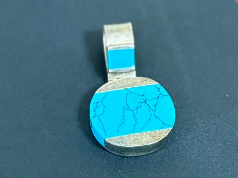 950 SILVER PENDANT WITH INLAID TURQUOISE from auction in Salem, Oregon — image 41