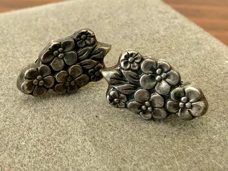 STERLING SILVER EARRINGS from auction in Salem, Oregon — image 18
