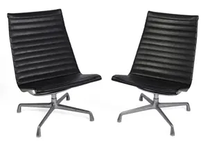 PAIR OF CHARLES EAMES FOR HERMAN MILLER LOUNGE CHAIRS.