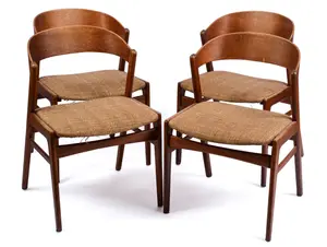 FOUR MID CENTURY MODERN SIDE CHAIRS.