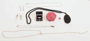 COLLECTION OF JEWELRY.