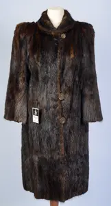 MURPHY FURRIERS FUR COAT, SIZE S.