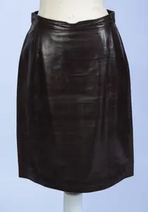 GUCCI LEATHER SKIRT, SIZE 12.