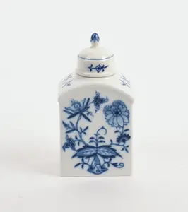 MEISSEN BLUE ONION TEA CADDY.