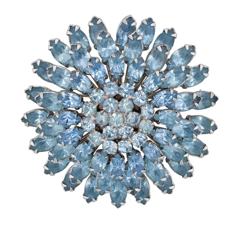 Weiss Vintage Silver Tone Rhinestone Starburst Brooch from auction in Ravenna, Ohio — image 4